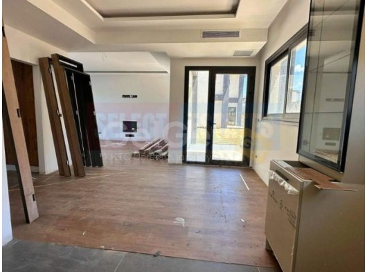 Alsancak Havuzlu Lüks Müstakil Villa