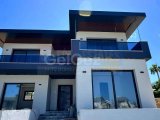 Alsancak Havuzlu Lüks Müstakil Villa
