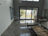 Girne Çatalköy’de satılık 4 + 1 villa