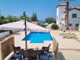 Girne Esentepe'de Satılık 4+1 Havuzlu Villa ⚪