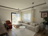 Şehrin Kalbinde, Konforlu ve Modern Yaşam Alanı-GİRNE MERKEZDE LÜX 2+1 ( ÖZEL İÇ MİMAR TASARIMLI FULL EŞYALI) ⚪