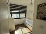 Şehrin Kalbinde, Konforlu ve Modern Yaşam Alanı-GİRNE MERKEZDE LÜX 2+1 ( ÖZEL İÇ MİMAR TASARIMLI FULL EŞYALI) ⚪