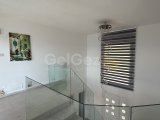 GİRNE KARŞIYAKA’da7+2 DENİZE SIFIR MUHTEŞEM KONUMLU VİLLA