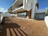 LEFKOŞA AŞIKLAR TEPESİNDE 4+1 TRIPLEX TAM MÜSTAKİL VİLLA