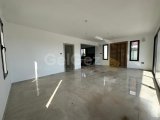 LEFKOŞA AŞIKLAR TEPESİNDE 4+1 TRIPLEX TAM MÜSTAKİL VİLLA