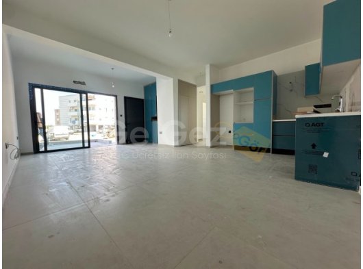 LEFKOŞA K/KAYMAKLI’da BAHÇE KULLANIMLI FERAH 3+1 DAİRE