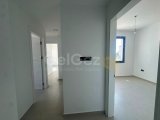 LEFKOŞA K/KAYMAKLI’da BAHÇE KULLANIMLI FERAH 3+1 DAİRE