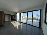 LEFKOŞA GÖNYELİ’de GENİŞ BALKON VE BARBEKÜLÜ FIRSAT PENTHOUSE