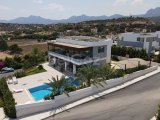 ????????????Deniz kenarı lüks villa????????????