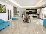 ????????????Deniz kenarı lüks villa????????????