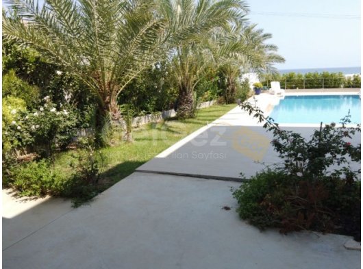 ????????????Deniz kenarı lüks villa????????????