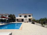 Girne Alagadide günlük kiralık 4+1 villa