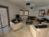 Girne Alagadide günlük kiralık 4+1 villa