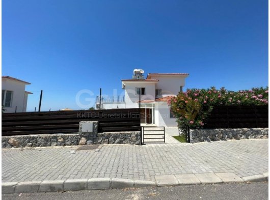 Girne Çatalköy’de Günlük Kiralık 3 + 1 Villa