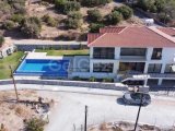 ????????????????Alsancak'ta Satılık 4 Yatak Odalı Lüks Villa????????????????