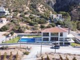 ????????????????Alsancak'ta Satılık 4 Yatak Odalı Lüks Villa????????????????