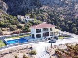 ????????????????Alsancak'ta Satılık 4 Yatak Odalı Lüks Villa????????????????