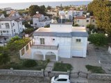 Girne Karşıyaka'da Lüks Havuzlu Villa