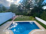 Girne Zeytinlik'te Özel Havuzlu 4+2 Lüks Villa Kiralık