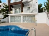 Girne Zeytinlik'te Özel Havuzlu 4+2 Lüks Villa Kiralık