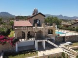 Girne Alagadi'de günlük kiralık 3 + 1 villa
