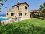 Girne Alagadi'de günlük kiralık 3 + 1 villa