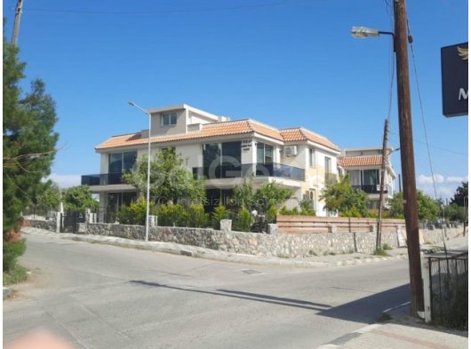 Girne Alsancak’ta günlük kiralık 2 + 1 lüks daire