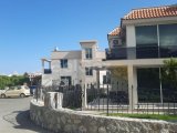 Girne Alsancak’ta günlük kiralık 2 + 1 lüks daire