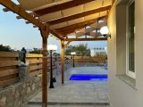 Girne Alsancak’ta günlük kiralık 3 + 1 ultra lüks villa
