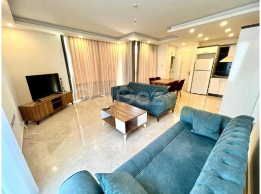 Alsancak bölgesinde ortak havuzlu ve çatı tersalı 2+1 daire