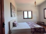 Girne Bellapais'te günlük kiralık 4+1 villa