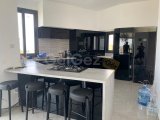 Girne Çatalköyde 4+1 lüks günlük kiralık villa