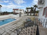 Girne Çatalköy’de günlük kiralık 4 + 1 villa