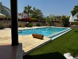 Girne Çatalköy'de günlük kiralık 3+1 villa