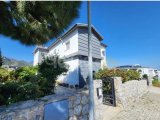 Girne Çatalköy’de günlük kiralık 4 + 1 lüks villa