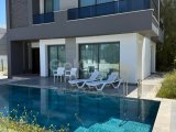 Girne Çatalköy’de günlük kiralık 3 + 1 lüks villa