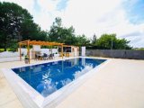 Girne Edremit’te günlük kiralık 5+1 müstakil villa