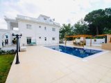 Girne Edremit’te günlük kiralık 5+1 müstakil villa
