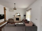 Girne Edremit’te kiralık 3+1 villa