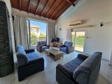 Girne Esentepede günlük kiralık 3+1 moderin villa