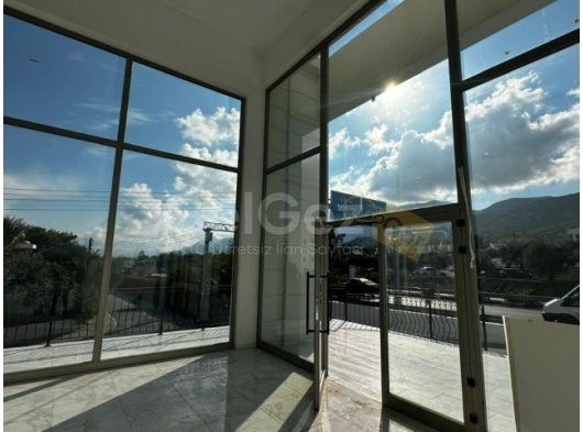 Girne merkezde kiralık lüks dükkan