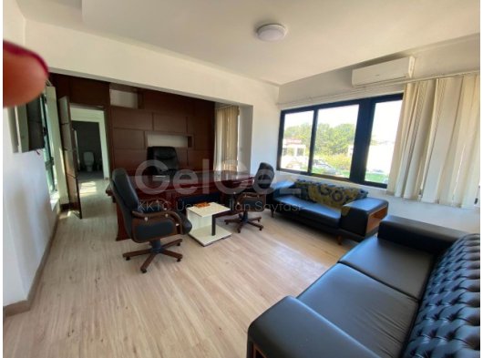 Girne Karaoğlanoğlu'nda 200 m² Dükkan - Kiralık Fırsat!