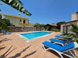 Girne Karşıyakada 4+1 günlük kiralık özel havuzlu villa