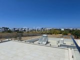 Karşıyaka bölgesinde 3+1 kiralık sıfır lüks villa