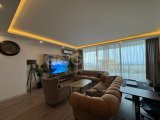 Girne merkezde havuzlu sitede kiralık 3+1 daire