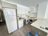 Girne merkezde havuzlu sitede kiralık geniş 1+1 daire