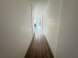 Girne merkezde havuzlu sitede kiralık geniş 1+1 daire