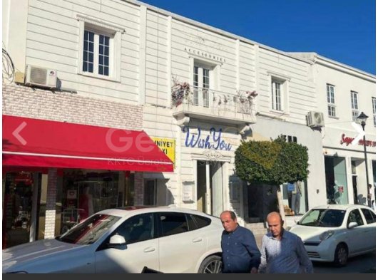 Girne merkezde 3+1 satılık ticari izinli daire????