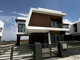Karşıyaka'da satılık 3 yatak odalı yeni villa