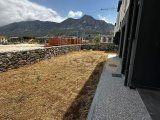 Karşıyaka'da satılık 3 yatak odalı yeni villa